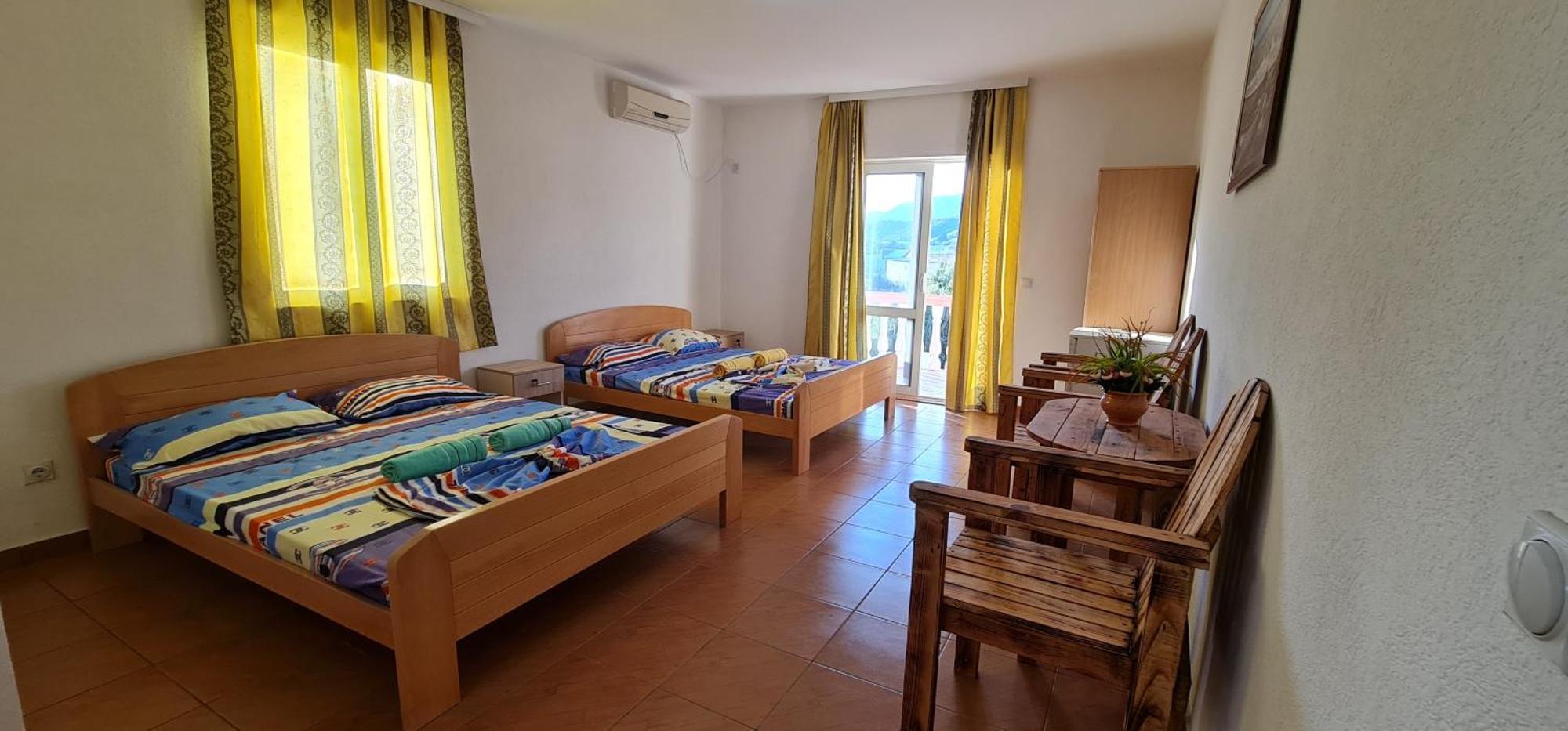 kurt apartaments Ulcinj Ruang foto