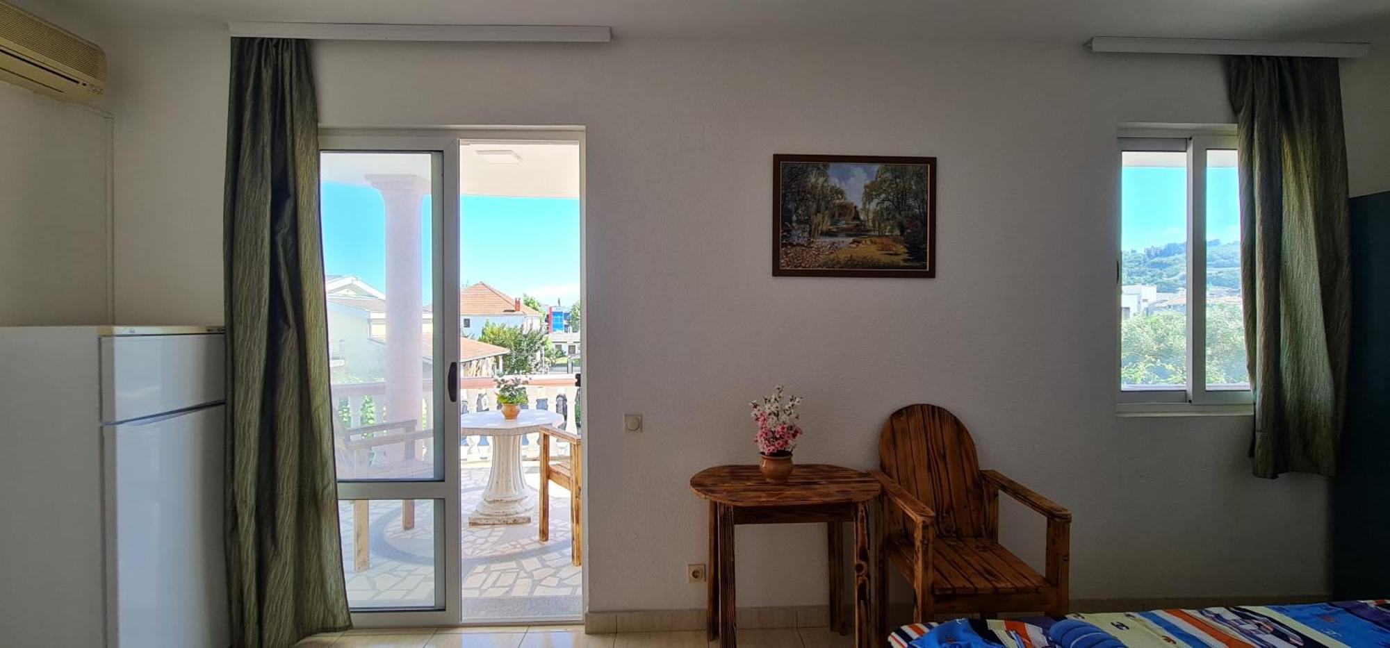 kurt apartaments Ulcinj Ruang foto