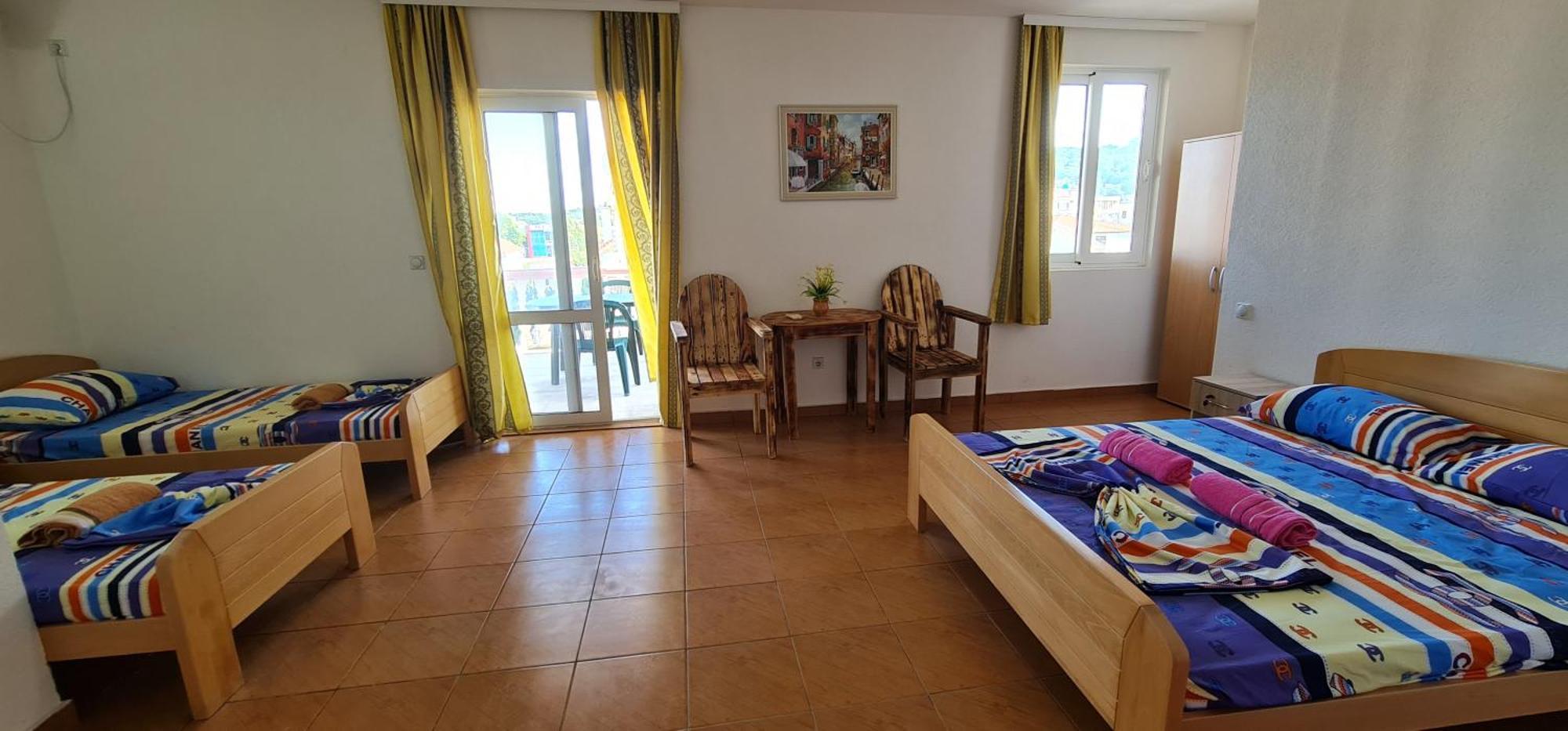 kurt apartaments Ulcinj Ruang foto