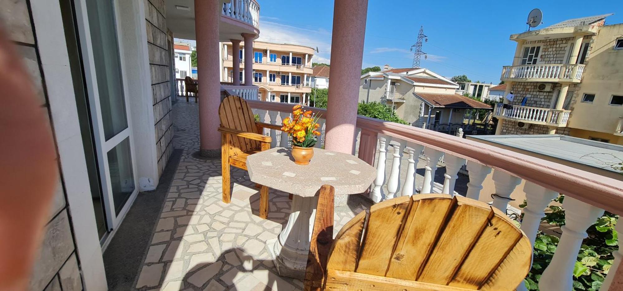 kurt apartaments Ulcinj Ruang foto