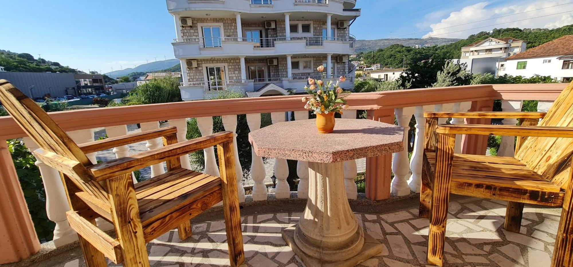 kurt apartaments Ulcinj Ruang foto